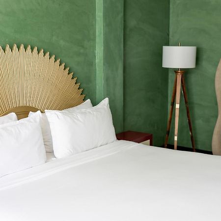 Crest Hotel Suites Miami Beach Ngoại thất bức ảnh